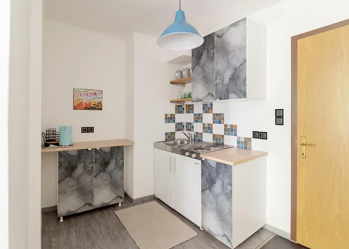 West Санкт-Канциан