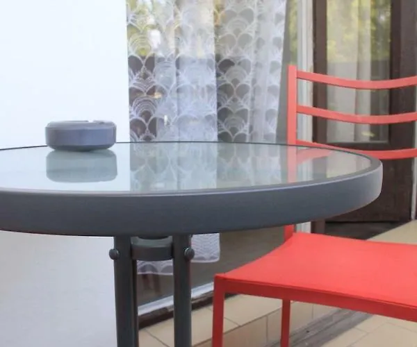 West * Санкт-Канциан