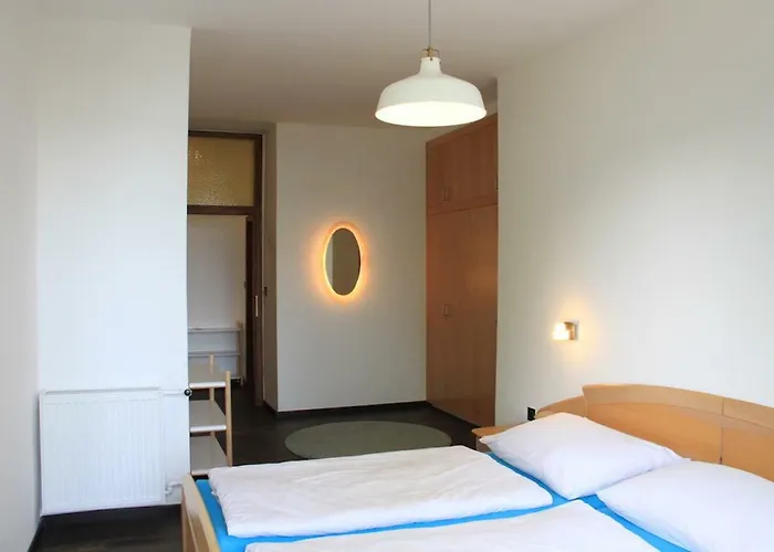 West * Санкт-Канциан